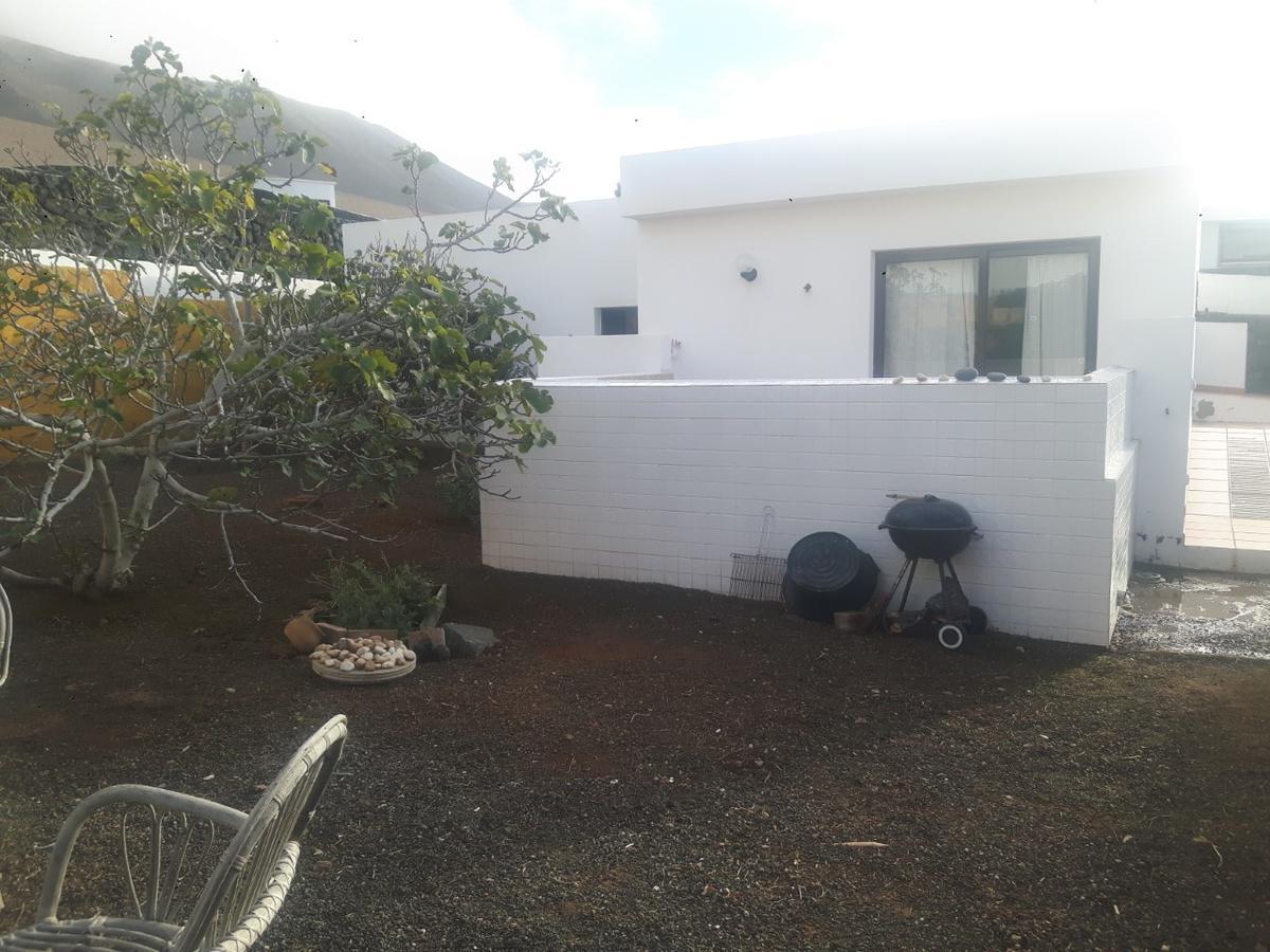 Blue Beach Apartment Famara Exterior photo